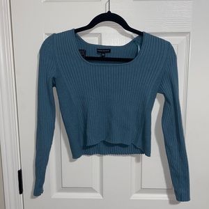 Ribbed long-sleeve crop top